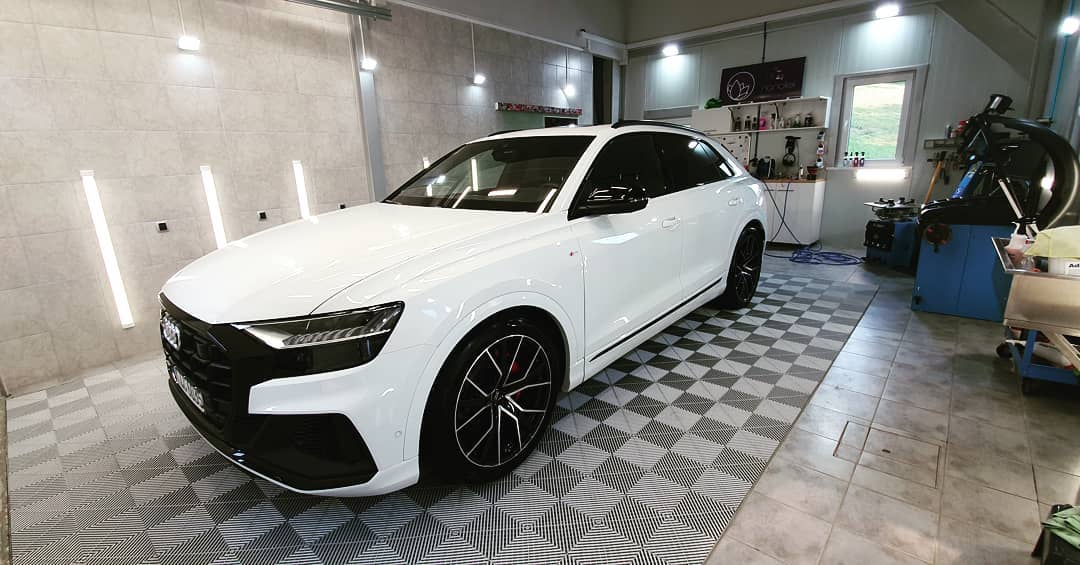 Audi Q8 po keramični zaščiti